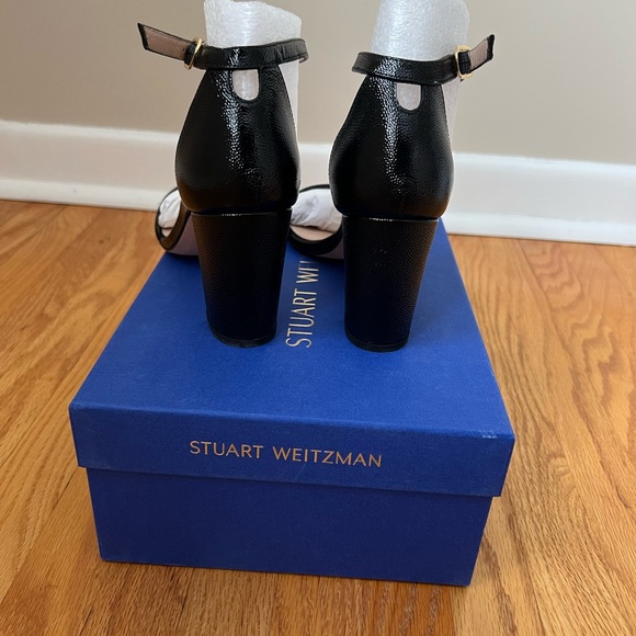 Stuart Weitzman Nearly Nude Heels. - Picture 7 of 7